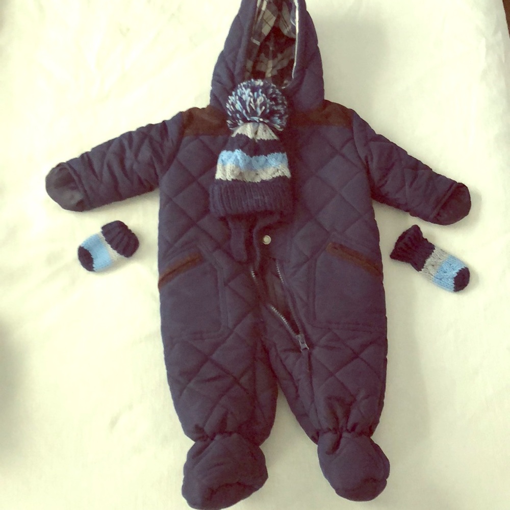 ❄️⛄️ SNOW READY ⛄️❄️snowsuit 6 month